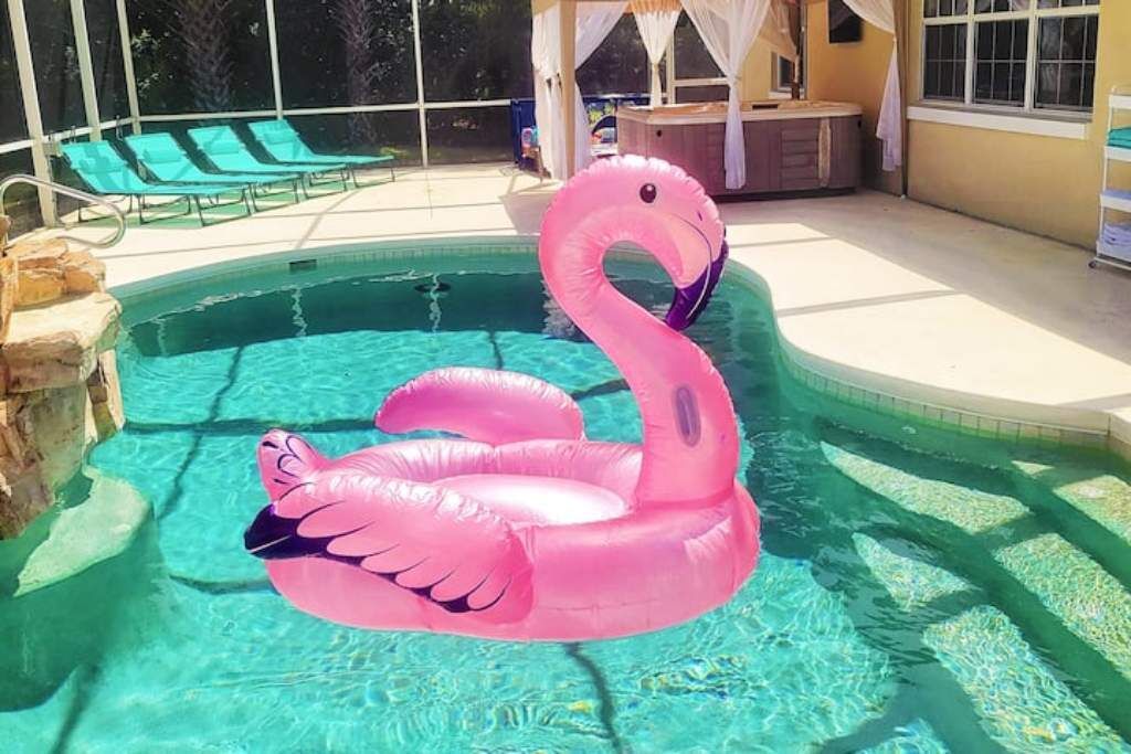 Welcome to The Frog! Heated pool and hottube house