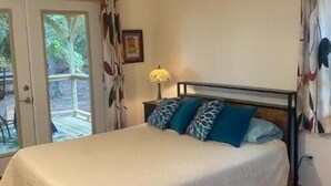 3 bedrooms, WiFi - Beaver Dome Geodesic Lake Home 3br 2bath (Rogers)