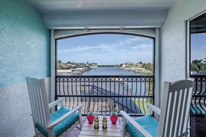 Property grounds - 6BR - 5BA - Heated pool and hot tub - pool table  - Stars Vacation Rentals (Cape Coral)