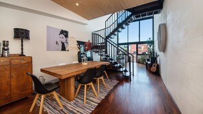 Dining - Loft Living Close to the MCG (Richmond)