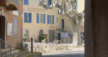 Villa en Provence, Situation Exceptionnelle