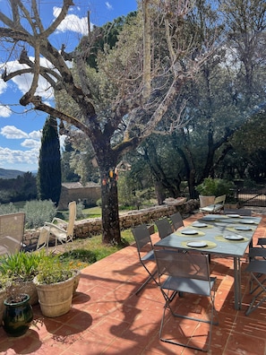 Outdoor dining - Villa en Provence, Situation Exceptionnelle (Villecroze)