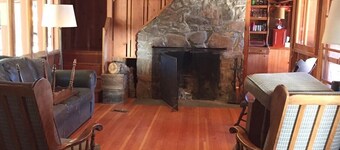 Waterfront West side Lake of the Woods, Or cabin for rent Aug 12-19