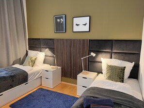2 Schlafzimmer, Schreibtisch, Bügeleisen/Bügelbrett, WLAN
