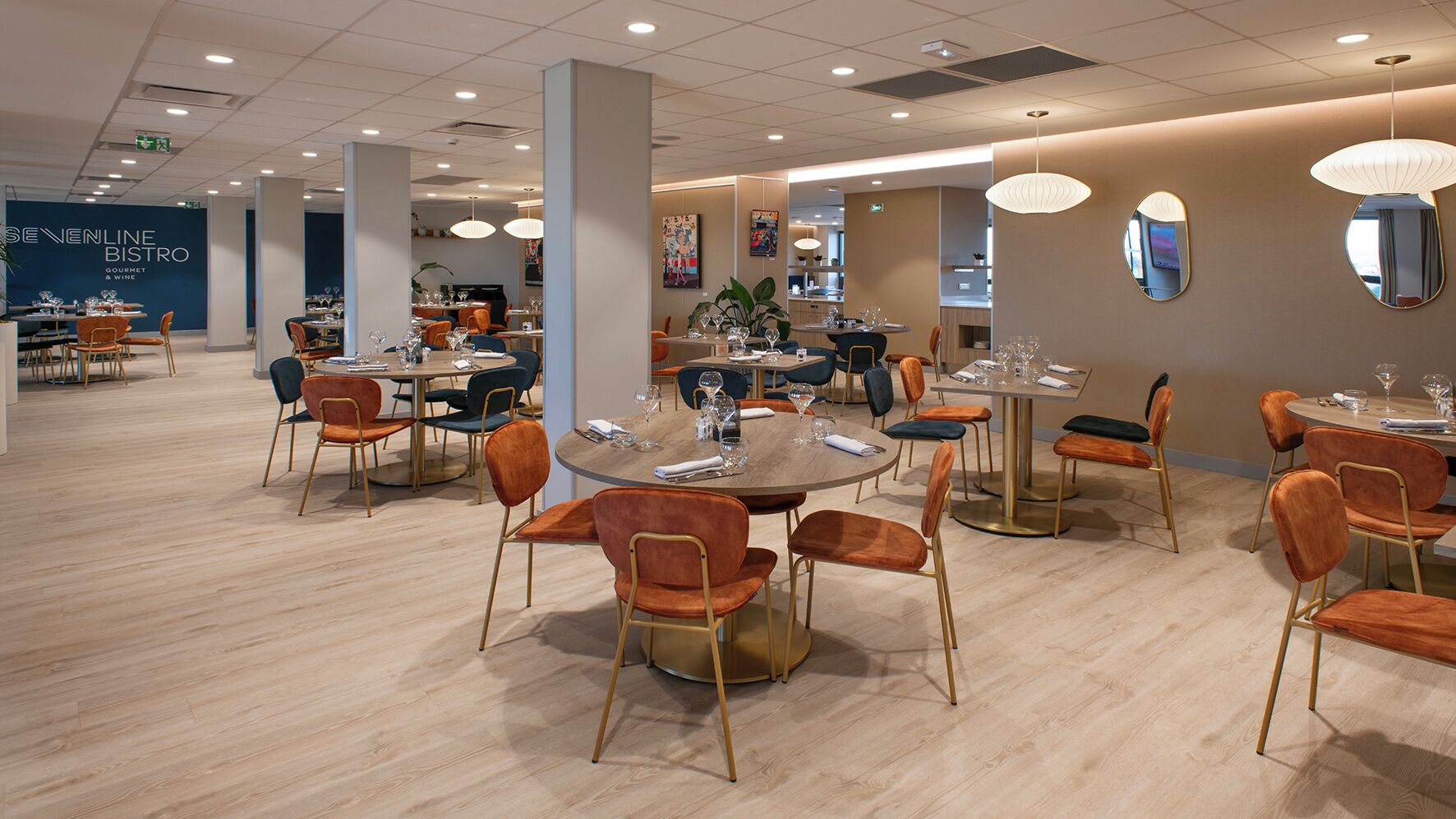 Café da manhã, almoço e jantar; culinária local 