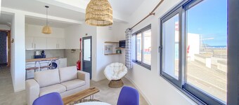 Casa da Baleia T1 Located on the Seafront Overlooking the Fishing Port