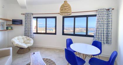 Casa da Baleia T1 Located on the Seafront Overlooking the Fishing Port