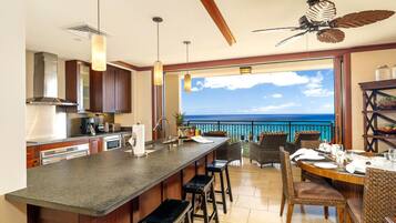 Condo (2 Bedrooms) | Private kitchen | Fridge, microwave, oven, coffee/tea maker