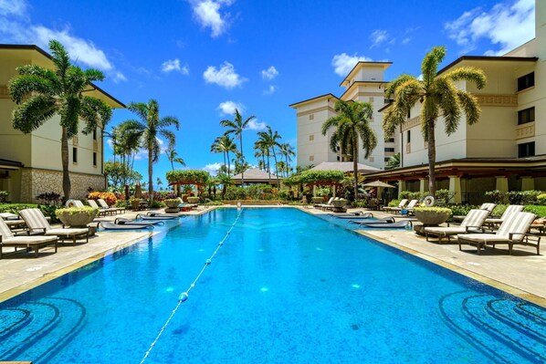 Condo (2 Bedrooms) | Pool