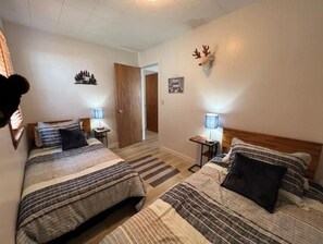 3 bedrooms, WiFi, bed sheets