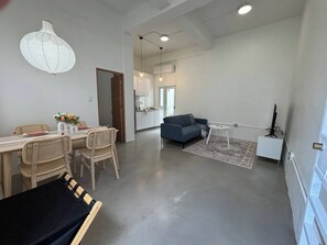 Smart TV - Casita Amarilla by Stay Here PR (San Juan)