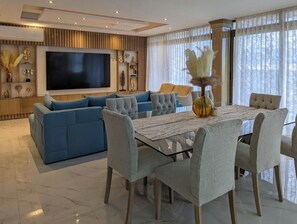 Dining - Stunning PH 4bd W/rooftop Jacuzzi 5th AV (Playa del Carmen)