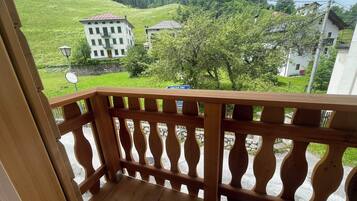 Chalet de luna de miel, vista a la montaña | Terraza o patio