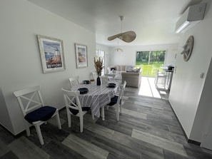 Dining - "les Rudali" Villa "new Port" Maison Neuve 4 Avec Piscine Pour 6 Personnes (Chambon)