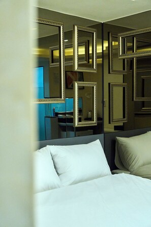 Habitación Confort | Ropa de cama de alta calidad, decoración individual, wifi gratis