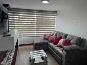 Living area - Beautiful Apartment- 10 minutes from the airport

 (Bogotá)