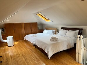 3 bedrooms, iron/ironing board, free WiFi, bed sheets
