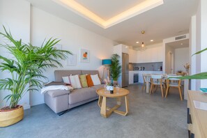 Living area - Ático Exclusivo con Vista Panorámica, Parking, Jacuzzi y Wifi (Tarifa)