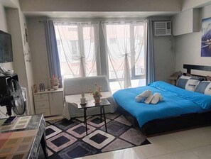 1 bedroom, WiFi, bed sheets, wheelchair access - Ilustrata Residences Condominium (Quezon City)