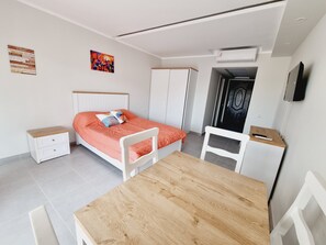 1 chambre, literie fournie