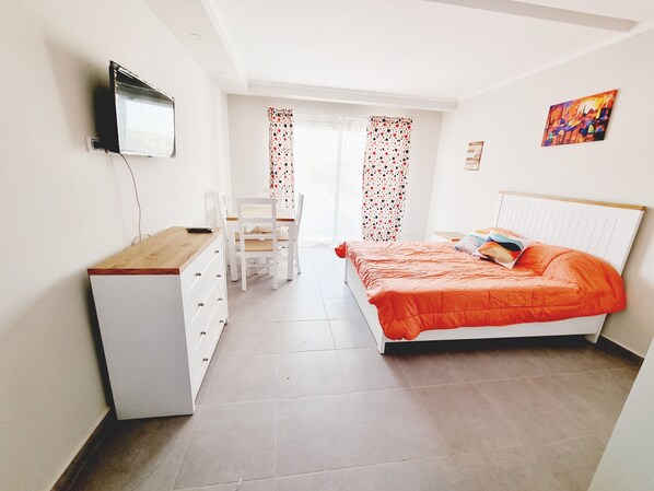 1 habitación y ropa de cama 