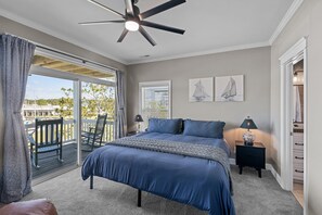 3 bedrooms, iron/ironing board, WiFi, bed sheets - Gorgeous Marina Views! (New Bern)