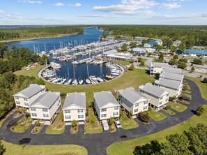 Marina - Gorgeous Marina Views! (New Bern)