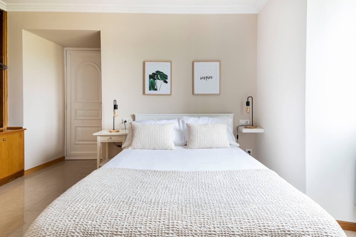 5 Schlafzimmer, Bügeleisen/Bügelbrett, Reisekinderbett, kostenloses WLAN