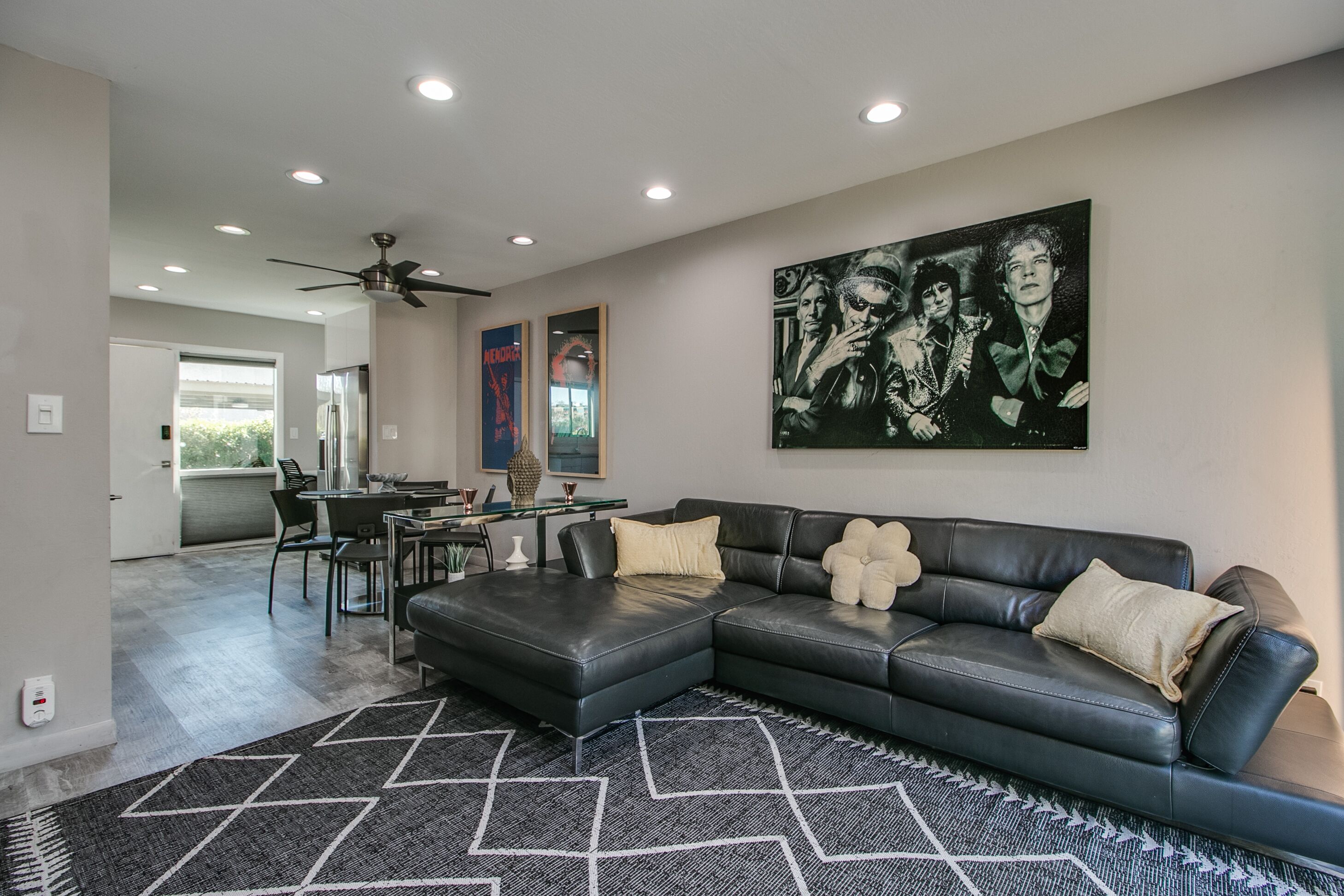Prime Old Town Scottsdale Location!! Walk to Fashion Square and Old Town Shops!