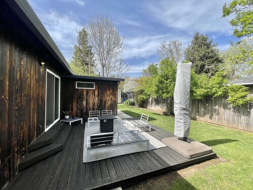 Central and modern home by the Park 