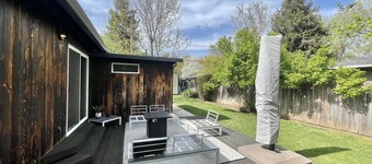 Central and modern home by the Park