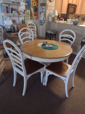 Dining - Chasing Sunsets - please read description
Snowbird discount nov/dec/jan/feb (Destin)