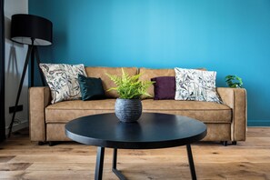 Studio | Wohnbereich | 32-Zoll-Flachbildfernseher mit Kabelempfang