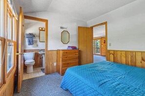 2 bedrooms, iron/ironing board, travel crib, free WiFi