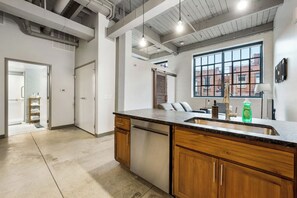 Standard Apartment, 1 Bedroom | Private kitchen