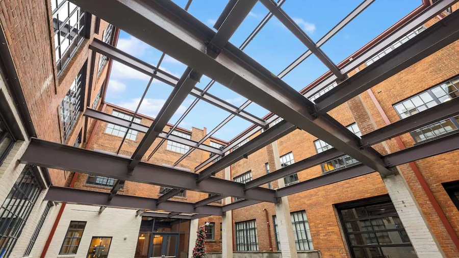 2125 Superior Living