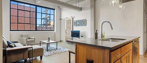 Leilighet – standard, 2 soverom | Eget kjøkken | Kjøleskap, mikrobølgeovn og ovn