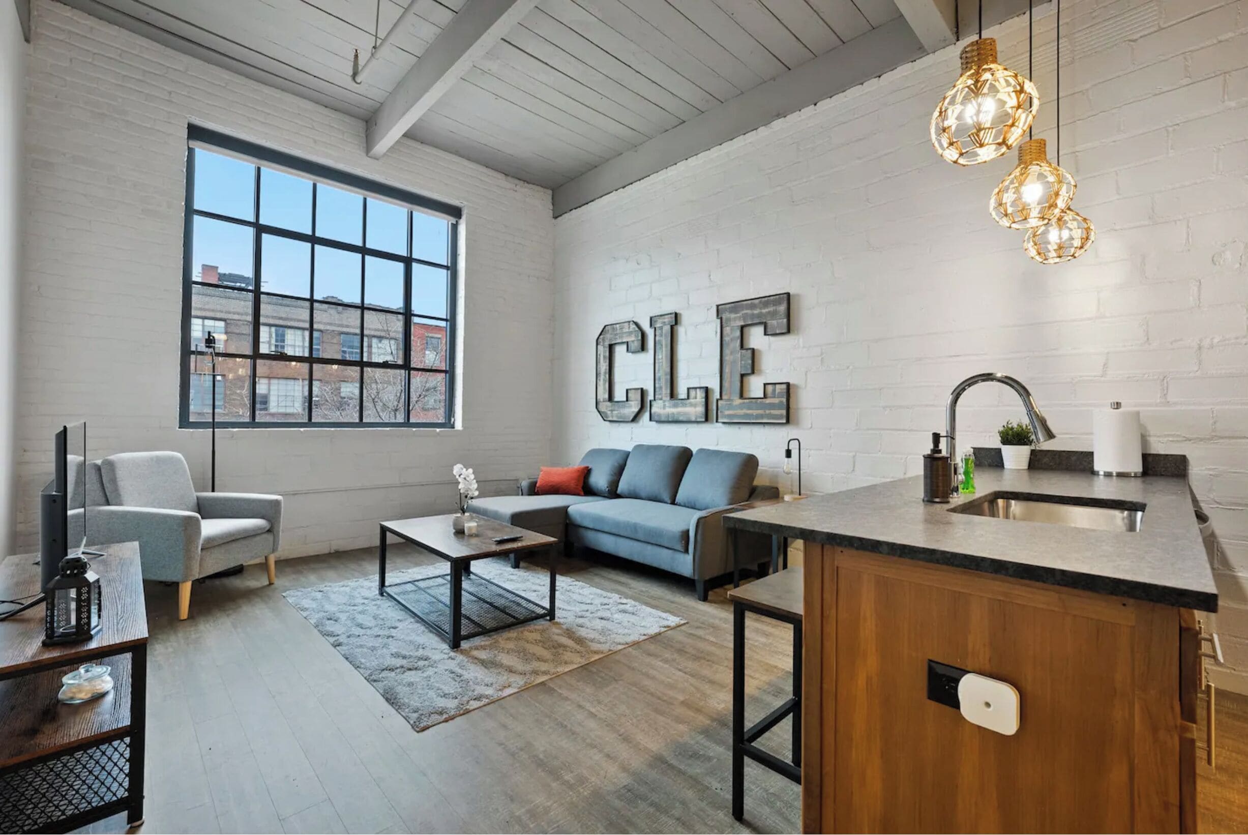 Standard Studio, 1 Queen Bed | Living area