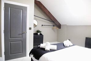 2 soverom, strykejern/-brett, wi-fi (inkludert) og sengetøy