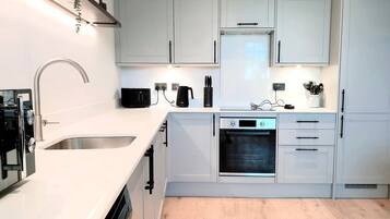 Fridge, microwave, oven, dishwasher