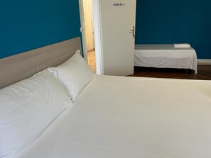 Free WiFi - VENICE NIGHT TRIPLA ROOM SHARED TOILETD6 (Mestre)