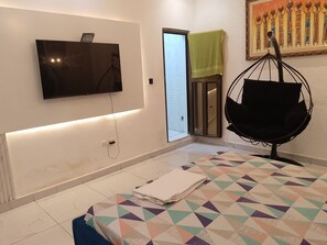 1 habitación, tabla de planchar con plancha, wifi y ropa de cama 