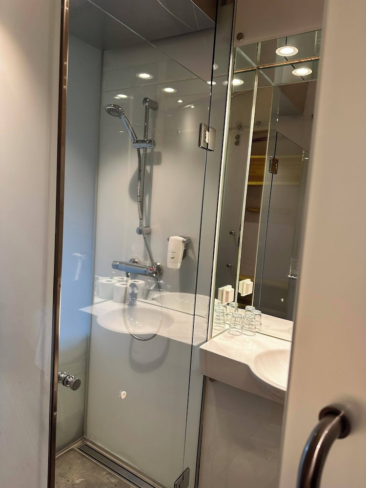 Preikestolen Fjellstue by null