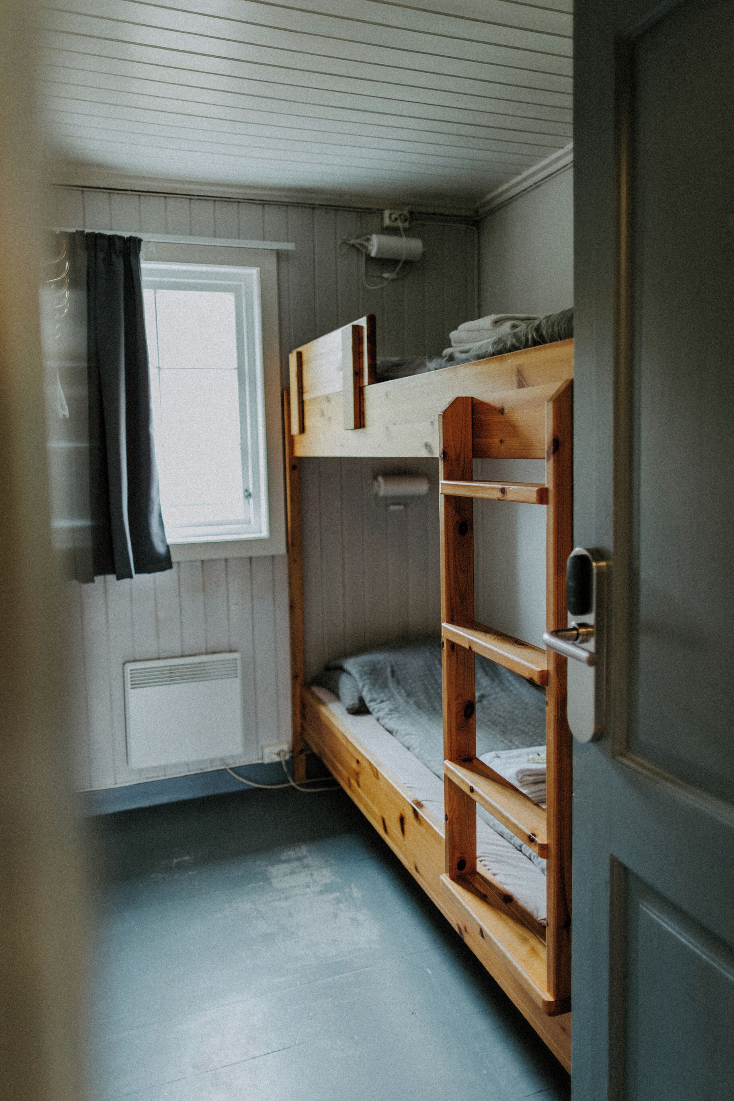 Economy Twin Room Hostel | Free WiFi, bed sheets