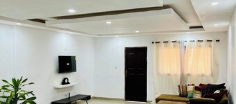 Cozy Two bedroom apartment with beautiful view 