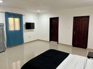 2 Schlafzimmer, Bügeleisen/Bügelbrett, Bettwäsche