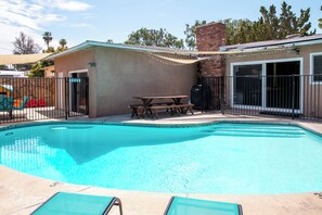 Piscine extérieure, piscine chauffée