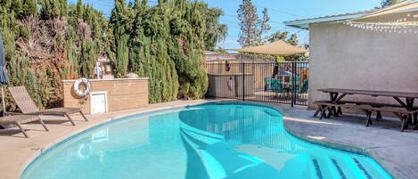 Outdoor pool, a heated pool