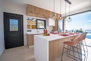 Mikrobølgeovn, oppvaskmaskin og kaffetrakter/tekoker