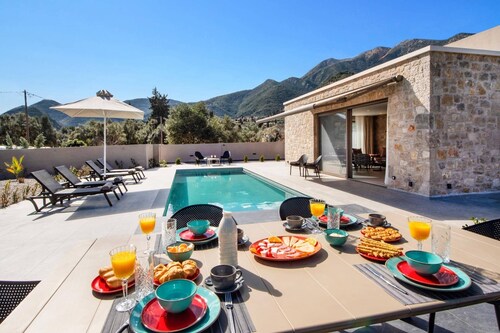 Villa Anthelia by Villa Plus